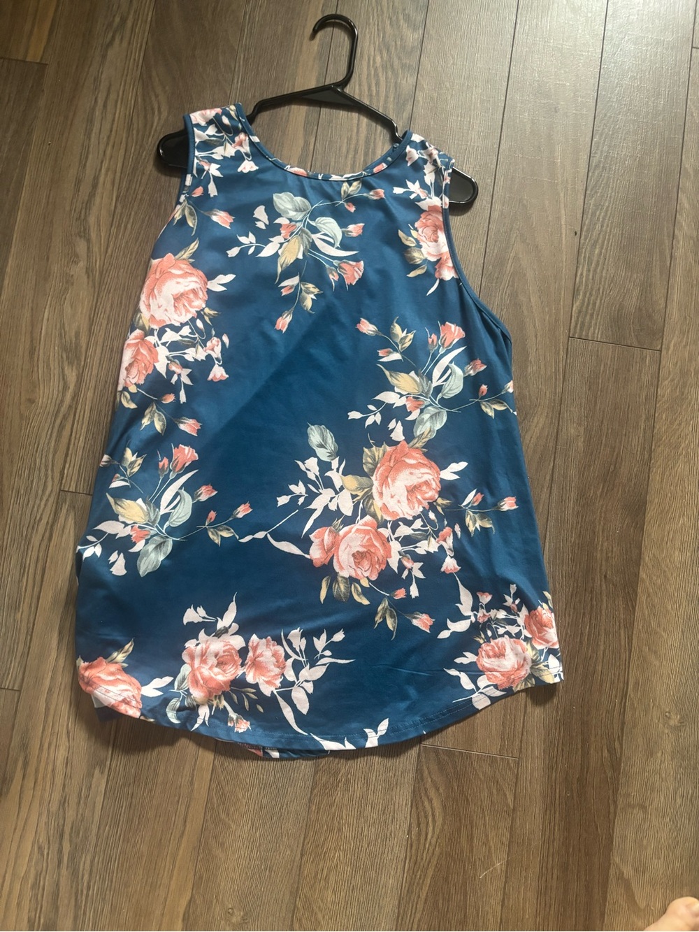 Women's Navy Floral Sleeveless Tank Top